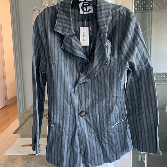 Telfar T-Shirt Blazer - Picture 11 of 13